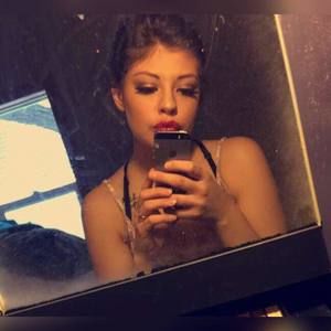 Meet your Posher, Elisa